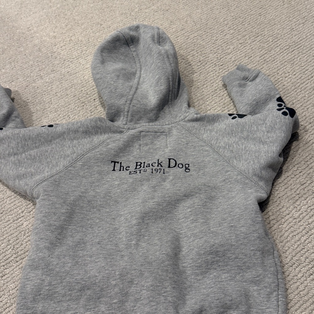 The black dog Martha’s Vineyard sweatshirt and sweatpants - Picture 8 of 8